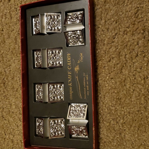Carvel Hall Vintage Set of Knife and Placecard Holders - Picture 1 of 2